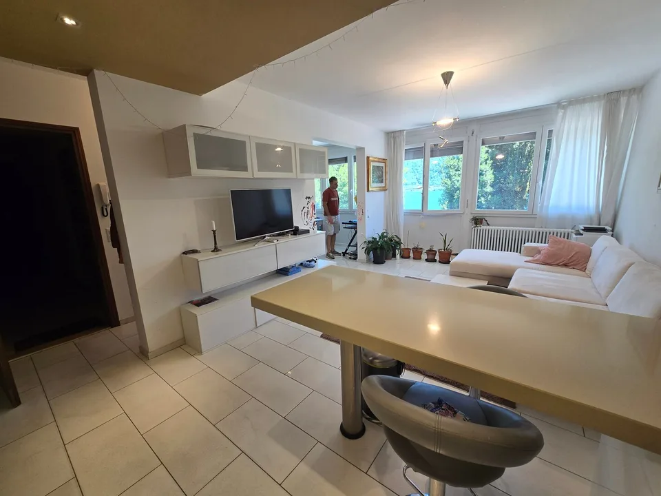 Helle 2,5-Zi. Wohnung mit Seeblick mit Terrasse und Parkplatz – Foto 8 von 23