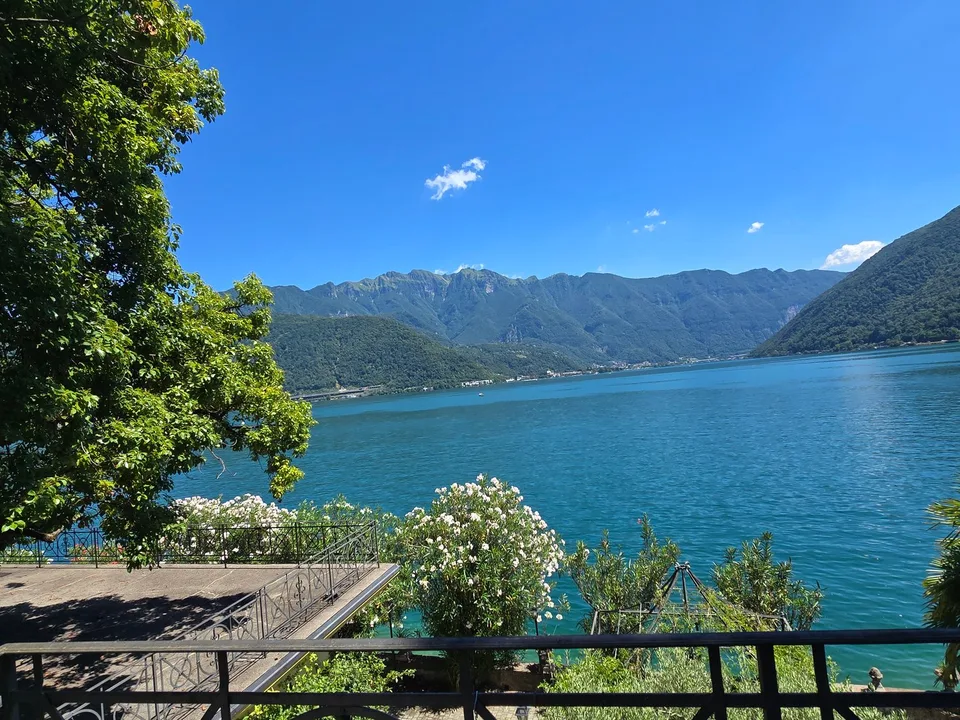Helle 2,5-Zi. Wohnung mit Seeblick mit Terrasse und Parkplatz – Foto 22 von 23