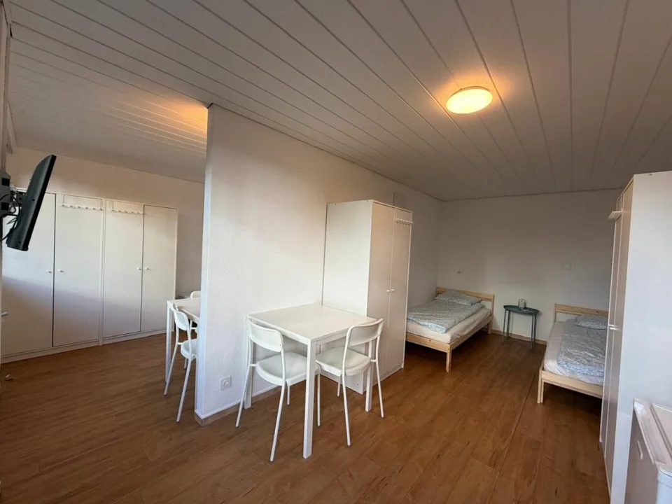 Studio meublé en centre-ville de Spreitenbach – photo 3 sur 14