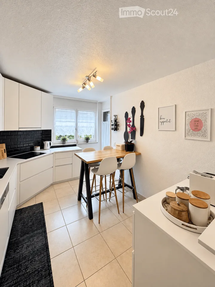 4,5 Zimmer renoviert mit zwei Balkonen – St-Léonard – Foto 4 von 14