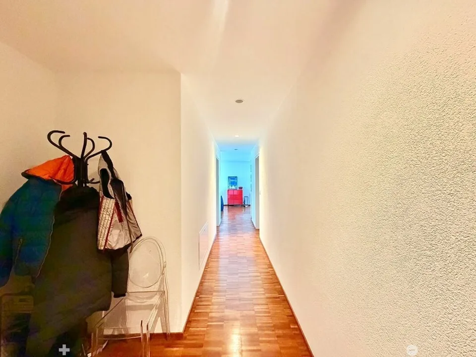 Attraktive 3.5-Zimmer-Wohnung im Herzen von Biel! – Foto 3 von 8
