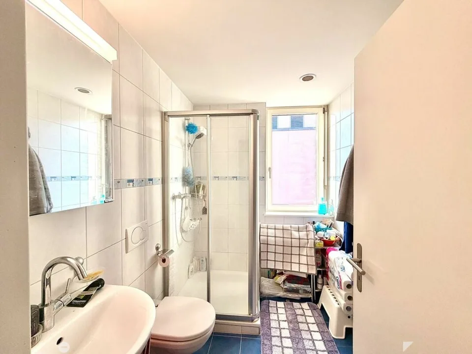 Attraktive 3.5-Zimmer-Wohnung im Herzen von Biel! – Foto 5 von 8
