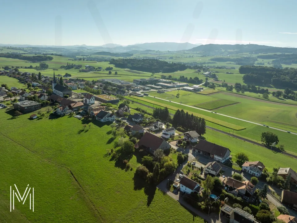 Un patrimonio autentico da reinventare nel cuore del villaggio! Un'opportunità immobiliare rara! – foto 5 di 13