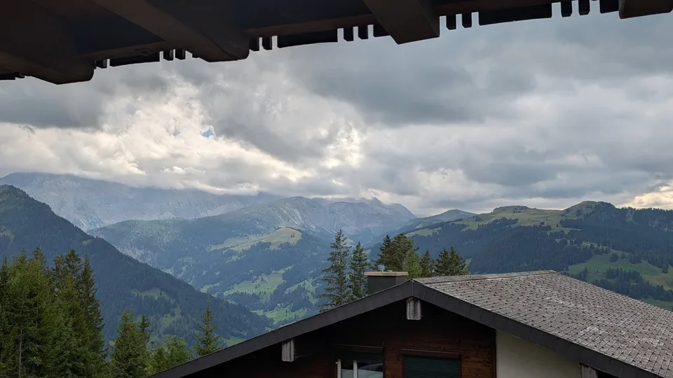 Charmante möblierte 2.5 Zimmer Ferienwohnung im Ferienparadies – Foto 15 von 17