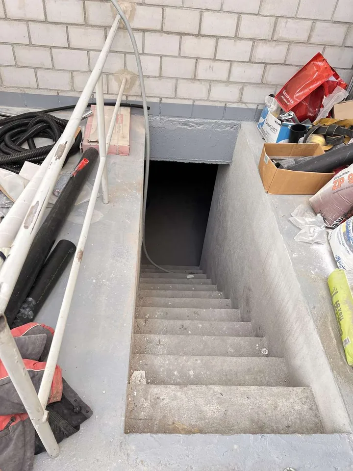Grosszügige Autowerkstatt mit Waschraum & Lagerflächen in Moutier – Foto 13 von 13