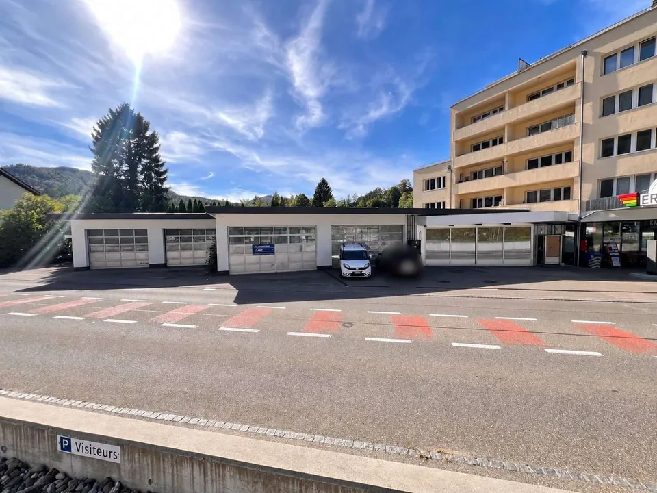 Grosszügige Autowerkstatt mit Waschraum & Lagerflächen in Moutier – Foto 3 von 13