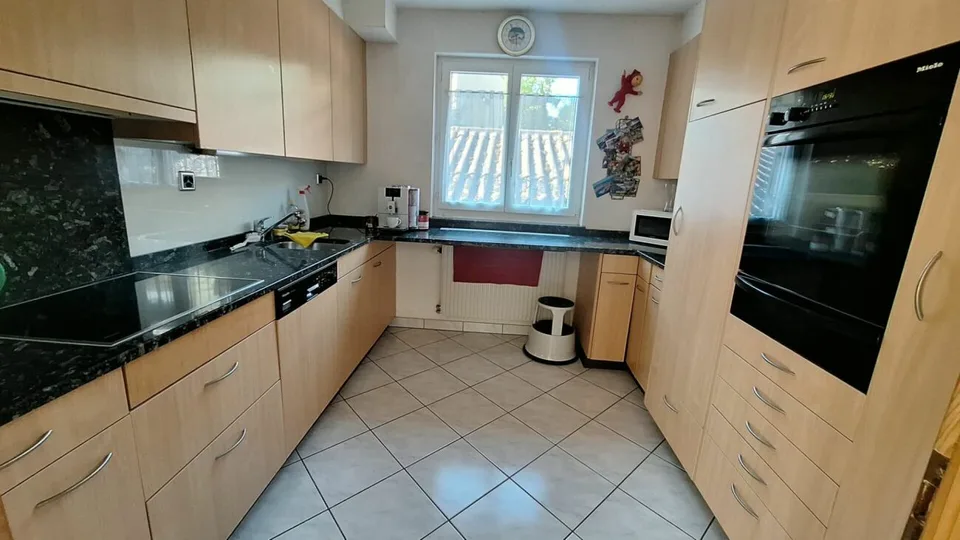 Drei-Familienhaus mit grosser Garage/Werkstatt – Foto 11 von 14