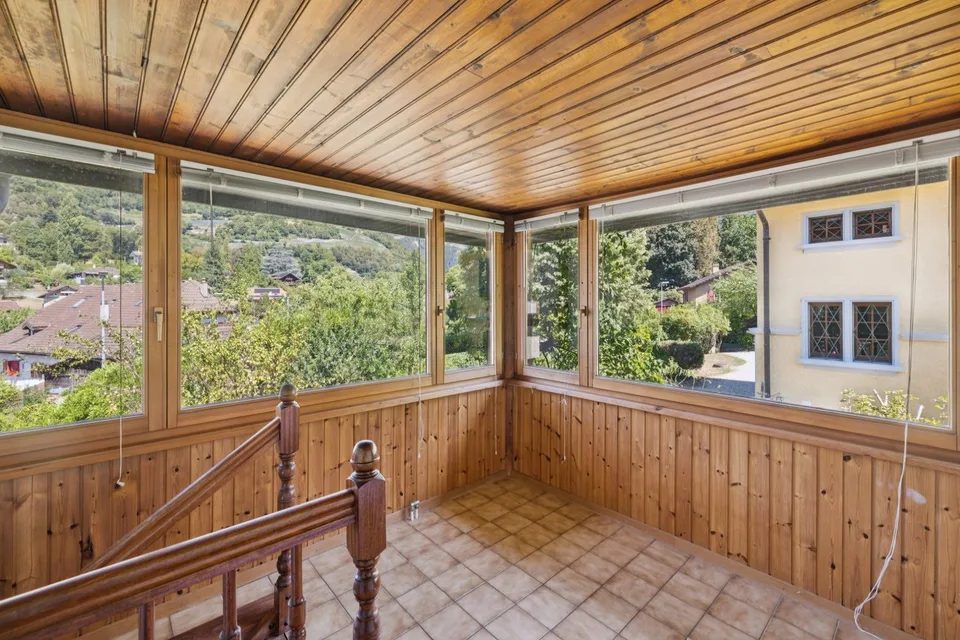 Haus mit 3 Apartments, großzügigen Räumen und atemberaubendem Blick – Foto 10 von 13