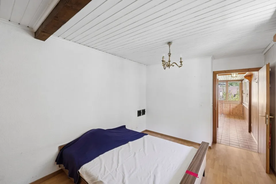 Haus mit 3 Apartments, großzügigen Räumen und atemberaubendem Blick – Foto 13 von 13