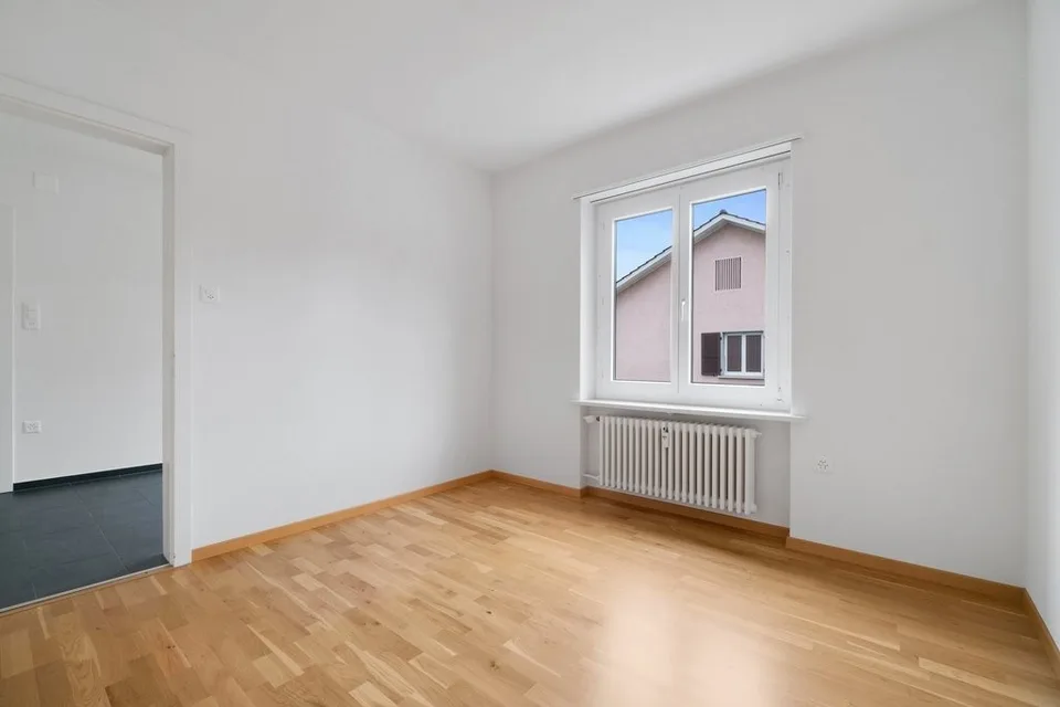 Appartamento di 3,5 locali con buon piano e charme – foto 3 di 10
