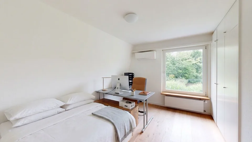 10 Zimmer Villa mit Pool in ruhiger Lage von Binningen – Foto 8 von 13