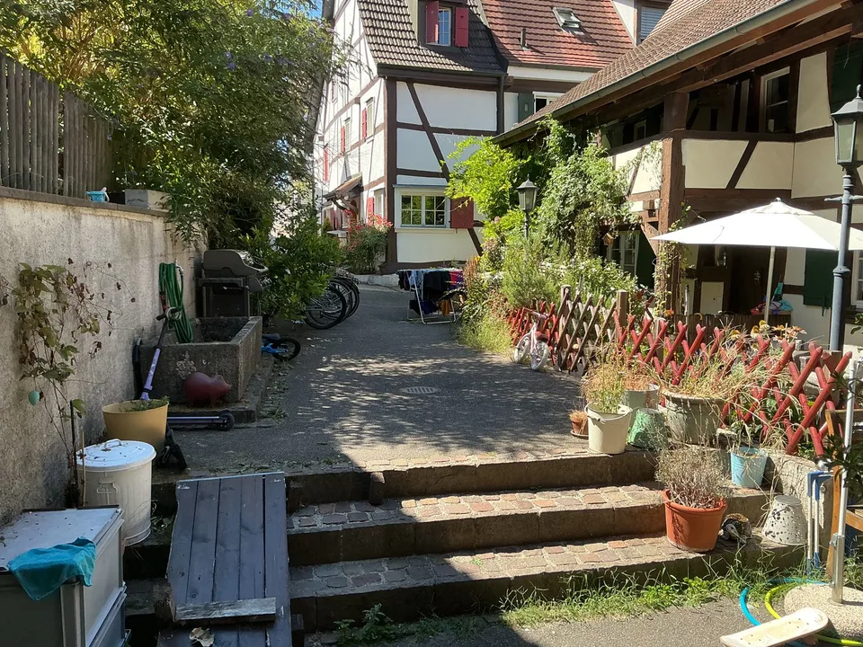 Charmantes "Stöckli/Riegel-Einfamilienhaus" in Allschwil – Foto 8 von 10