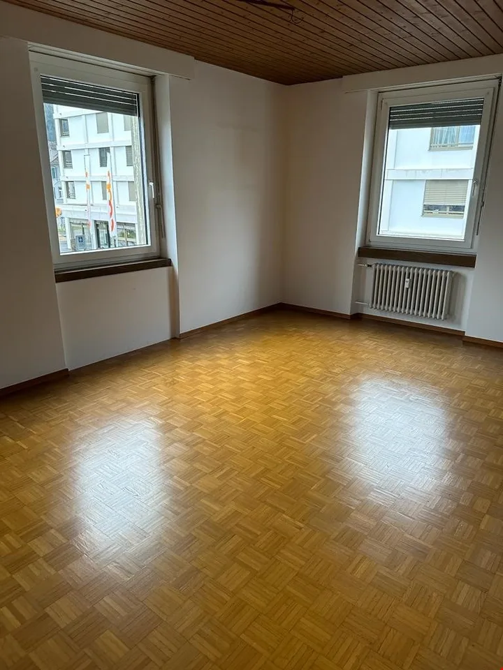 Zu vermieten 2.5 Zimmerwohnung an der Bahnhofstr. in St. Margrethen – Foto 3 von 10