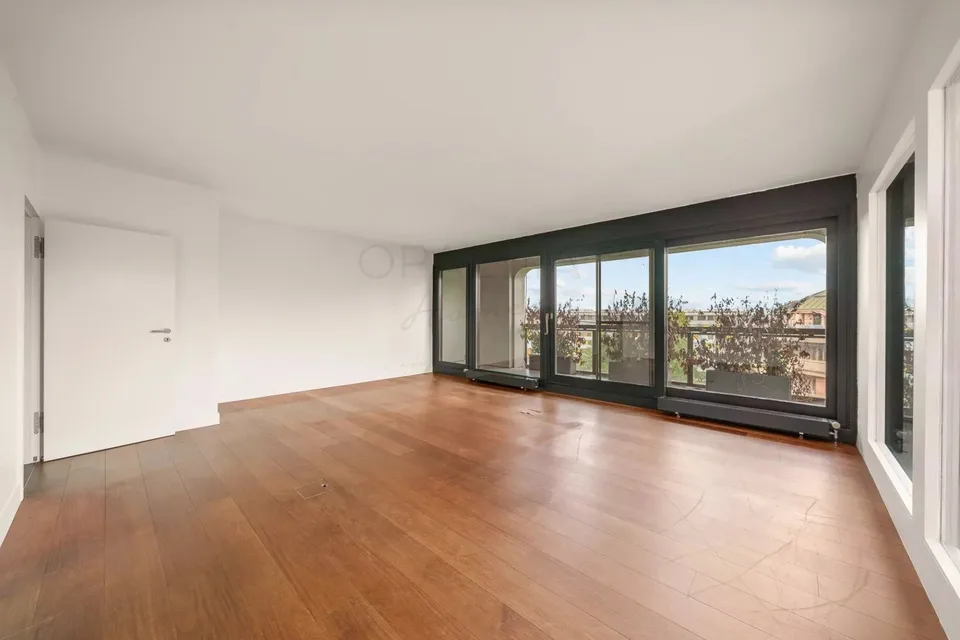 Einzigartiges Apartment mit Dachterrasse – Foto 3 von 10