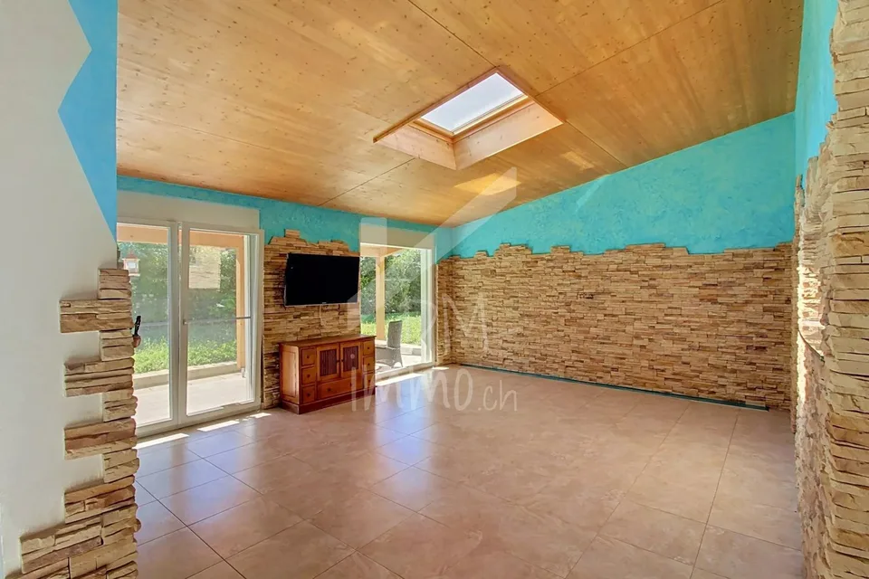 Bella villa a un solo piano 180 m2 con ipoteca 0,8% ! – foto 3 di 12