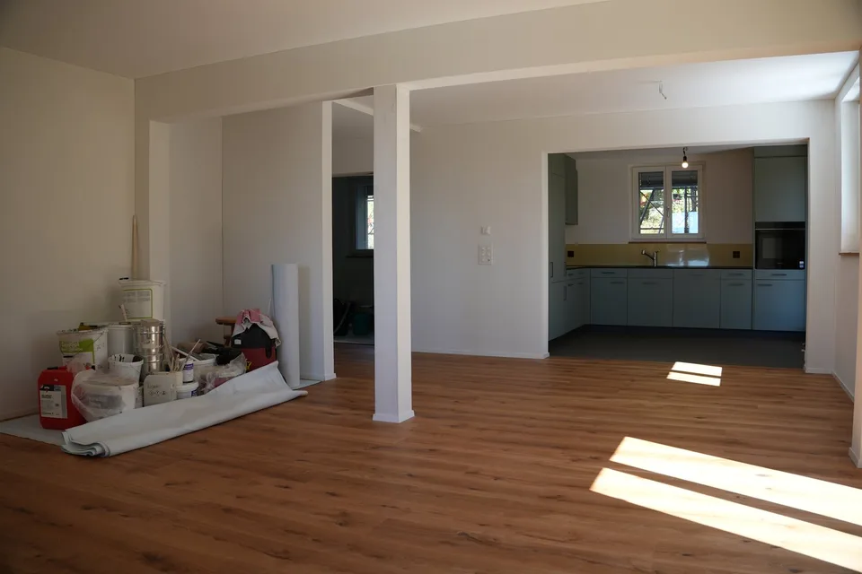 4-Zimmer-Wohnung mit Altbaucharme und traumhafter Sicht auf See und Berge – Foto 6 von 13