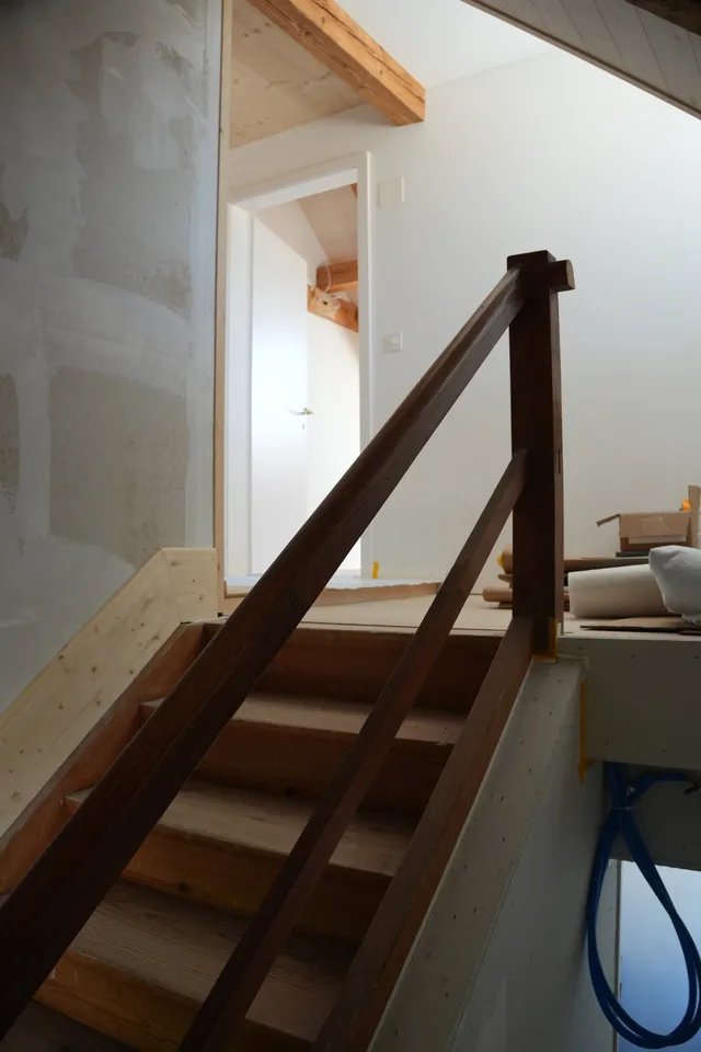 Aussergewöhnliche 3½-Zimmer-Dachwohnung mit Holzbalken und Panoramablick – Foto 14 von 15