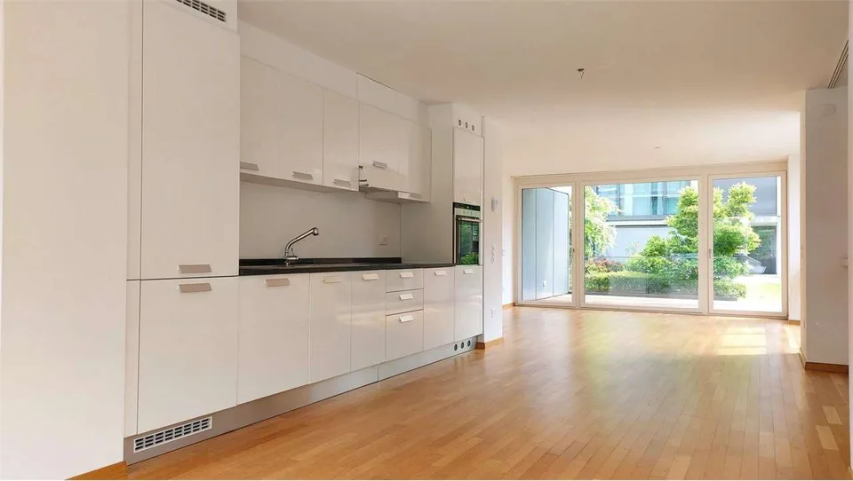 Prästigöse 4,5-Zimmer-Wohnung mit Terrasse und Garten in Bioggio – Foto 2 von 5