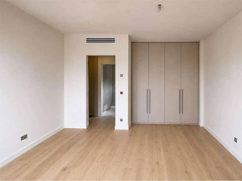 AMPIO 5.5 LOCALI AL PIANO ALTO CON VISTA LAGO – foto 9 di 13