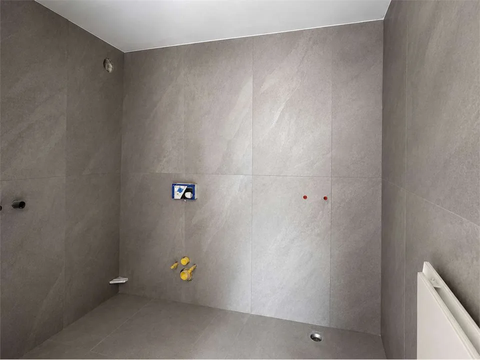 AMPIO 5.5 LOCALI AL PIANO ALTO CON VISTA LAGO – foto 12 di 13