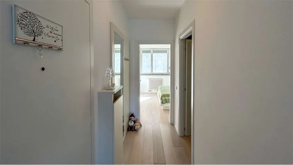 GRAZIOSO APPARTAMENTO 2,5 LOCALI CON VISTA LAGO – foto 9 di 10