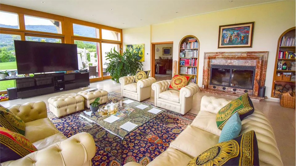 Villa prestigieuse avec vue sur le lac – photo 8 sur 13