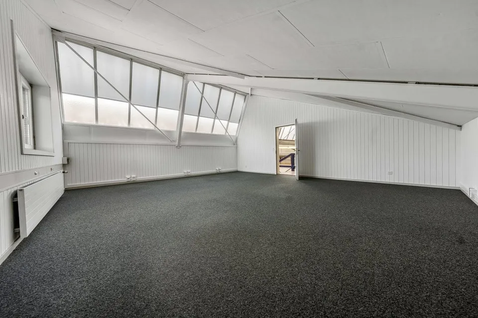 Espaces de bureau lumineux avec caractère - travailler avec une conscience spatiale ! – photo 4 sur 8