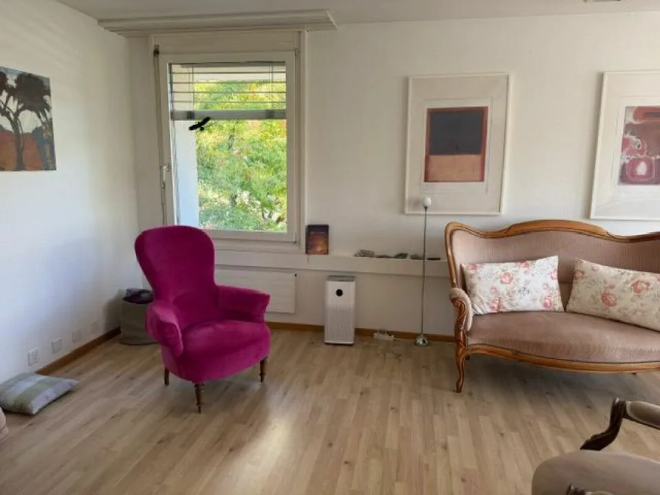 ATTRAKTIVER BÜRORAUM IN ANGENEHMER ARBEITSUMGEBUNG – Foto 2 von 7
