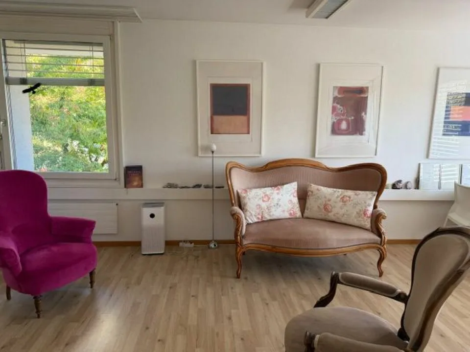 ATTRAKTIVER BÜRORAUM IN ANGENEHMER ARBEITSUMGEBUNG – Foto 6 von 7