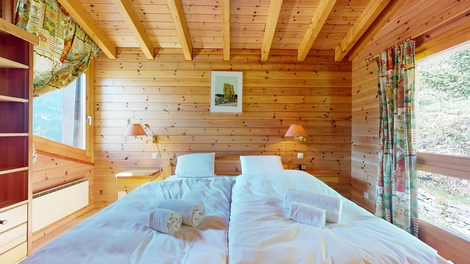 In season - Splendid chalet, surrounded by greenery, in the Marécottes – photo 9 of 17