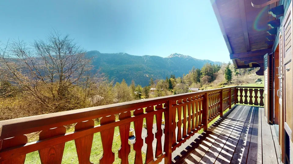 In season - Splendid chalet, surrounded by greenery, in the Marécottes – photo 16 of 17