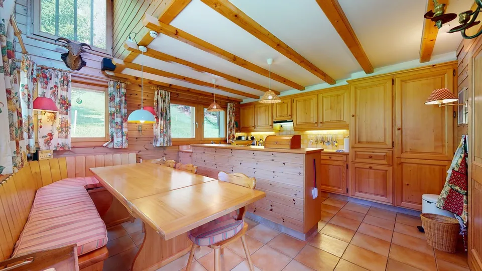 In season - Splendid chalet, surrounded by greenery, in the Marécottes – photo 5 of 17