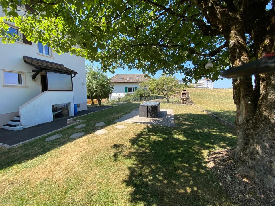Les Bois - Einfamilienhaus mit 2 unabhängigen Wohnungen und Doppelgarage – Foto 4 von 14