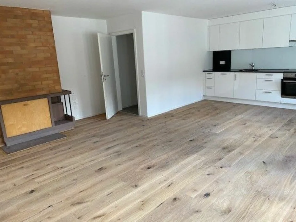 Gepflegte 4.5 Zimmer-Eigentumswohnung mit Cheminée an zentraler Lage in Gelterkinden – Foto 7 von 11