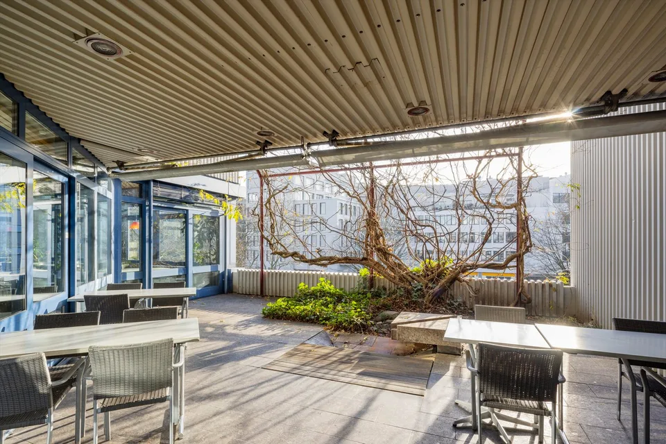 Sofort durchstarten: Gastrofläche mit Produktionsküche und Dachterrasse – Foto 6 von 8