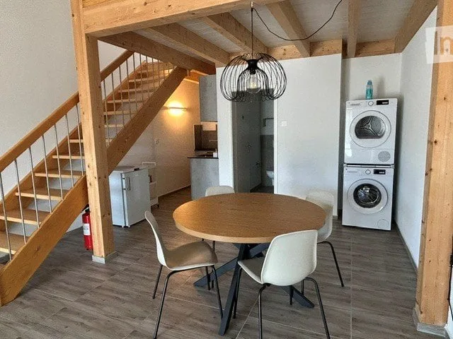 Loft möbliert – Foto 3 von 5