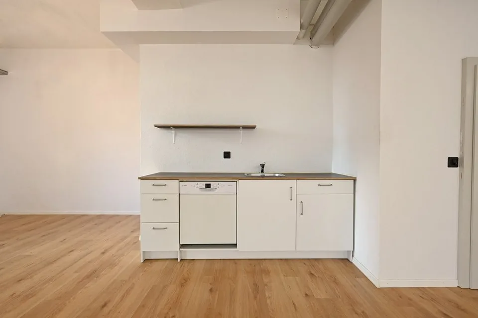 Gewerberaum inkl. Garage und eigenem Vorplatz zu vermieten – Foto 6 von 12