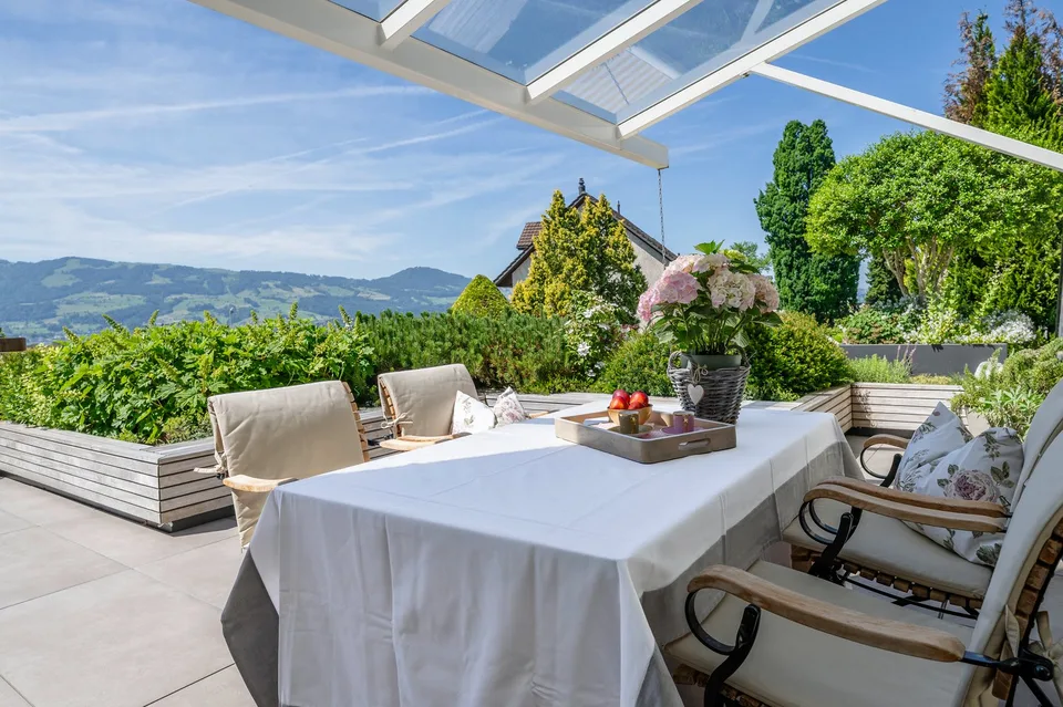 Exklusives Terrassenhaus mit Seesicht – Foto 2 von 8