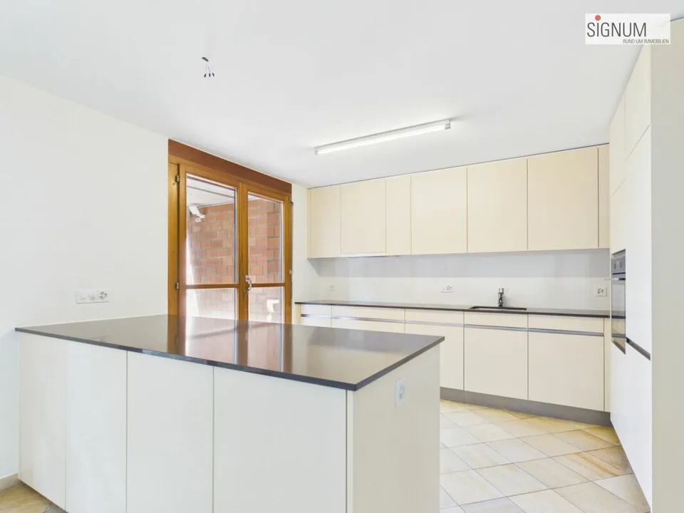 Casa unifamiliare ristrutturata, adatta alle famiglie con giardino a Binningen – foto 5 di 18