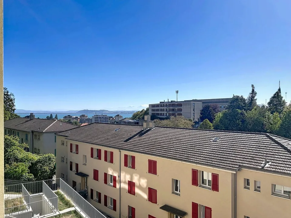 Appartamento luminoso di 3.5 locali con balcone e vista a Neuchâtel – foto 9 di 9