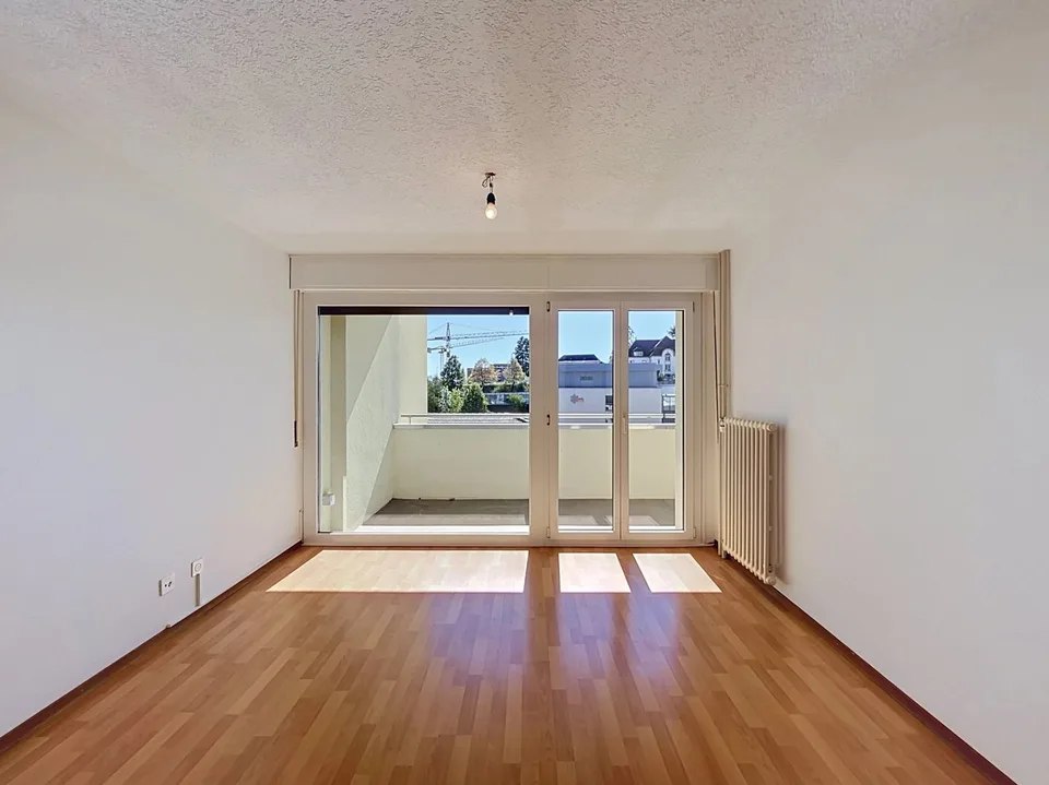 Appartamento luminoso di 3.5 locali con balcone e vista a Neuchâtel – foto 2 di 9