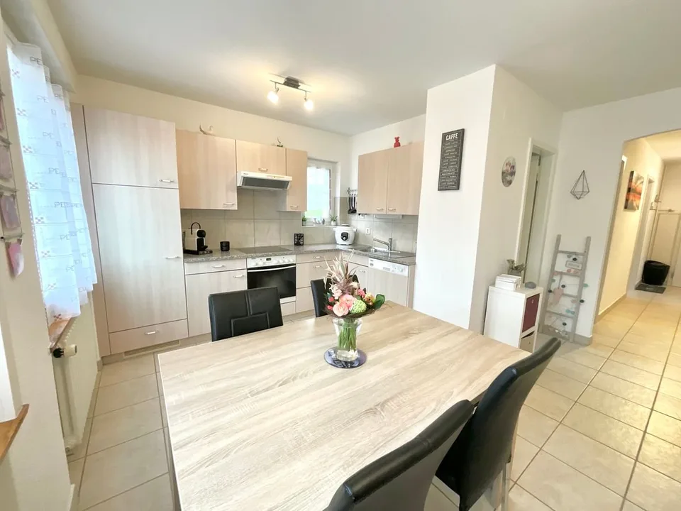 Wohnung 3,5 Zimmer mit 80 m² und Balkon – Foto 2 von 9