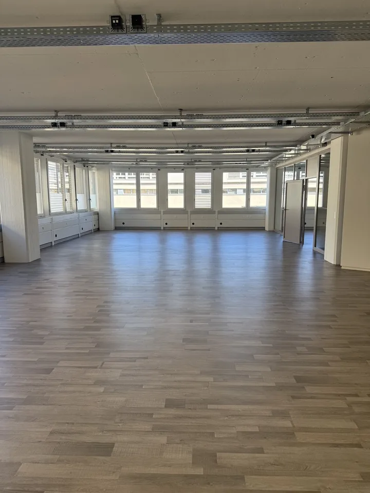 Zone Élargie - Emménager, Commencer – photo 4 sur 8