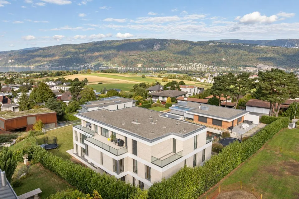Exklusives Wohnen mit Seesicht - grosszügige 4.5-Zimmerwohnung – Foto 16 von 18