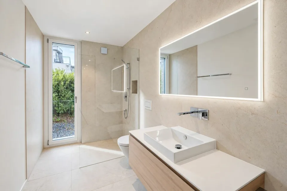 Exklusives Wohnen mit Seesicht - grosszügige 4.5-Zimmerwohnung – Foto 8 von 18