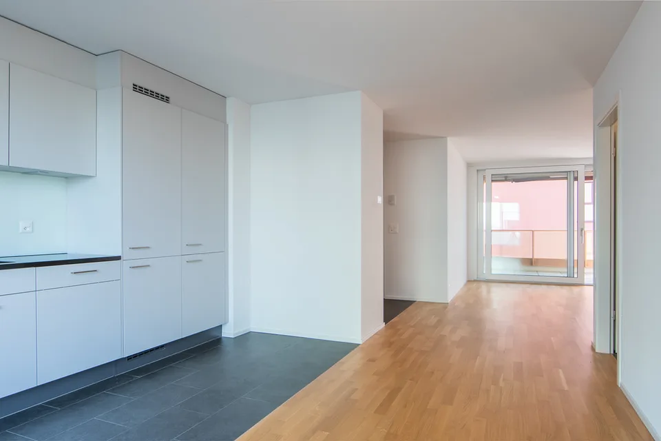 Appartamento moderno di 3,5 locali nel quartiere Düdingenplus – foto 3 di 12