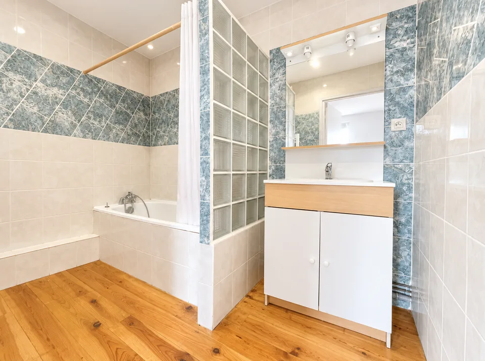 Lille Wazemmes – Großes T2-Duplex mit kommerzieller Gelegenheit – Foto 6 von 8