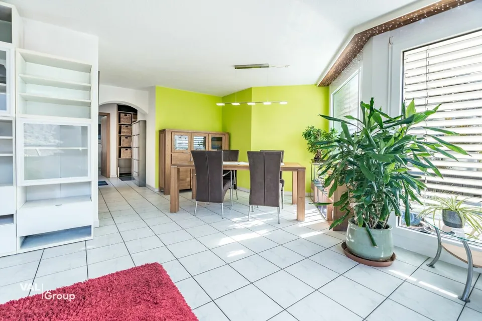 Tanto spazio per vivere: Appartamento con grande terrazza e privacy – foto 9 di 23