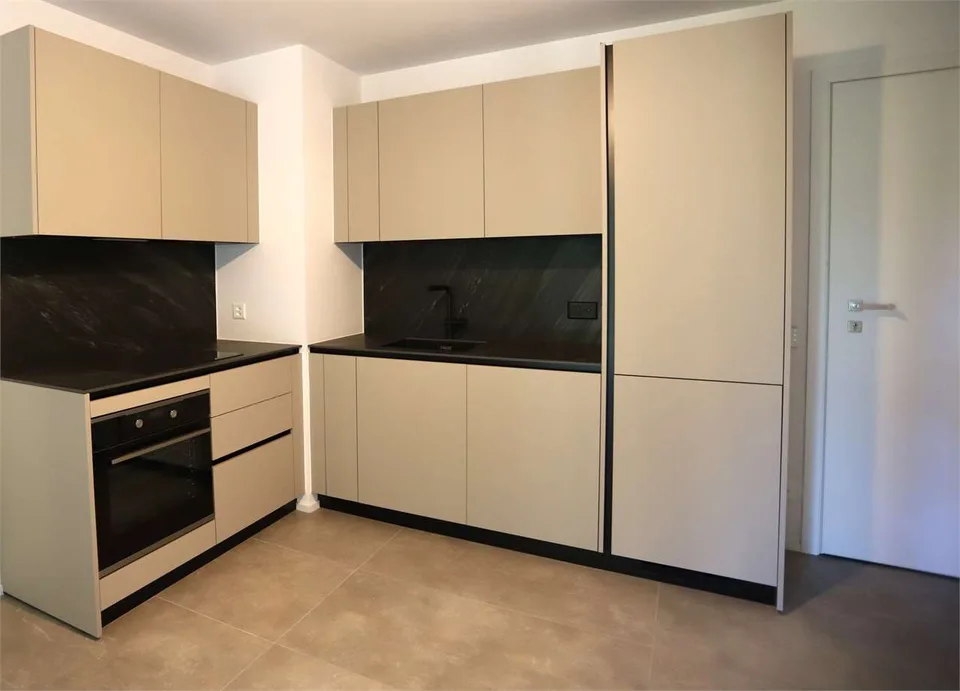 NEUE ZWEIZIMMERWOHNUNG ZU VERMIETEN - SORENGO TASSINO – Foto 4 von 12