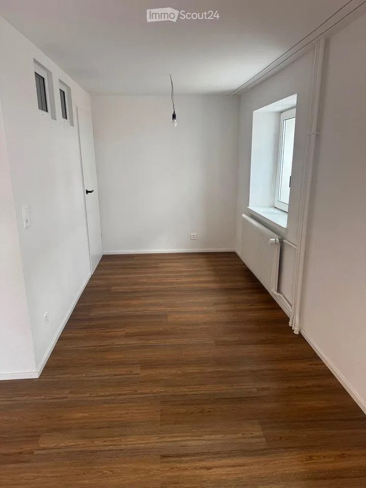 Neu renovierte wohnung per sofort – Foto 2 von 5